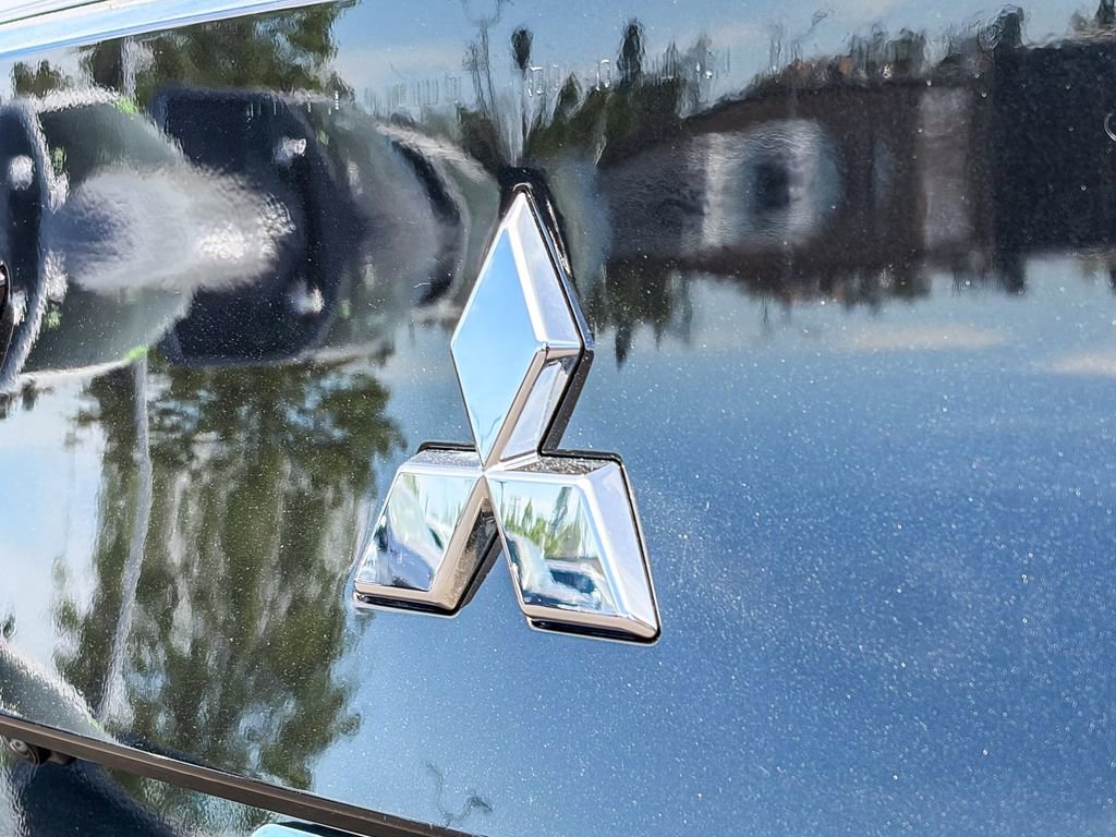 Used 2022 Mitsubishi Outlander SEL image 9