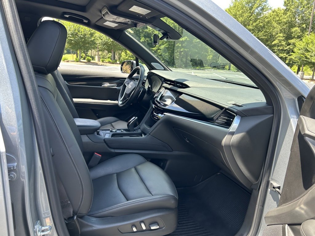 Used 2024 Cadillac XT6 Sport w/ Technology Package image 40