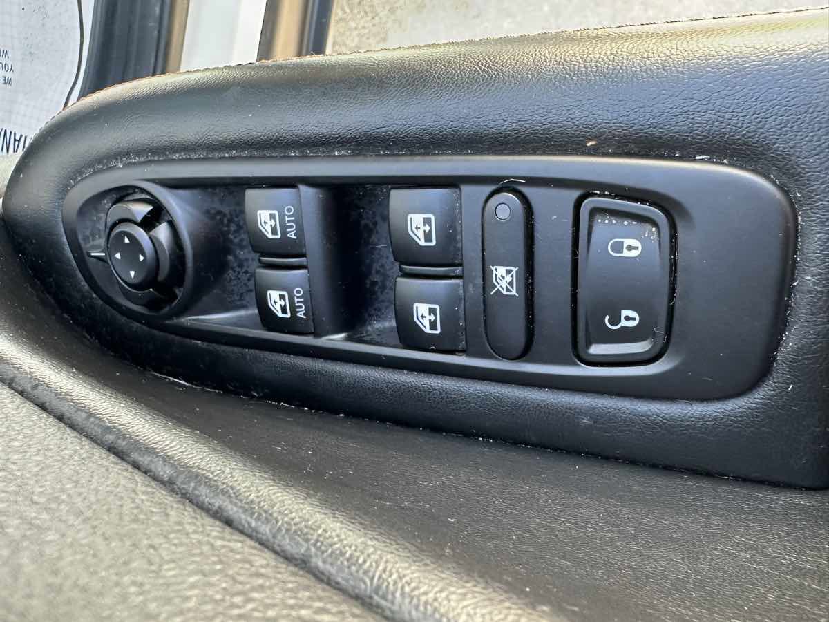 Used 2019 Jeep Compass Latitude image 23