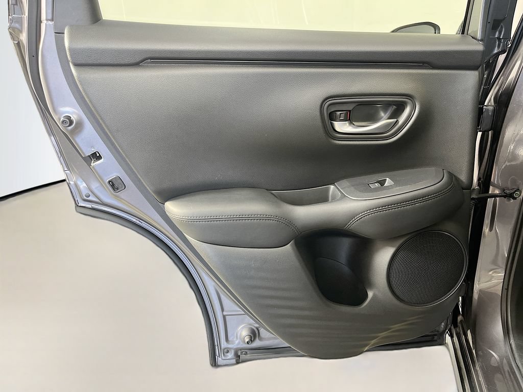 Used 2025 Honda HR-V LX image 28