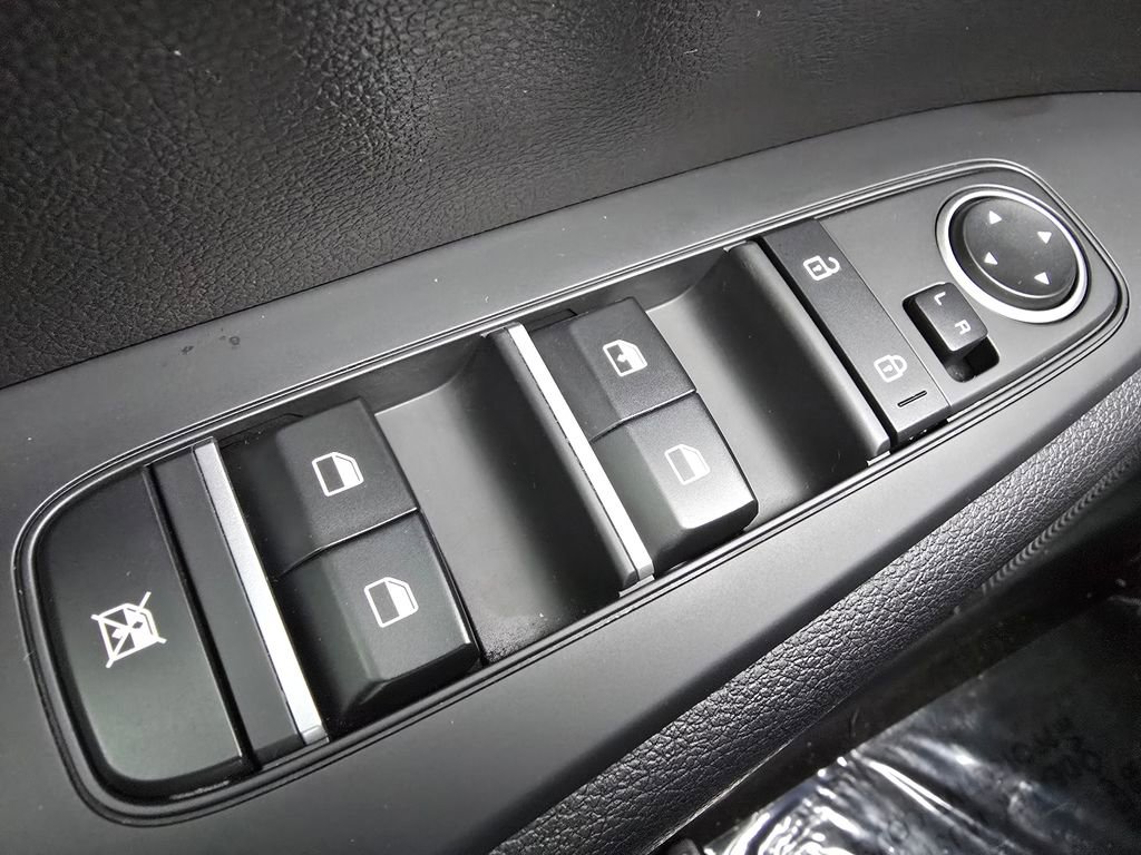 Used 2023 Kia Forte LXS w/ LXS Technology Package image 26