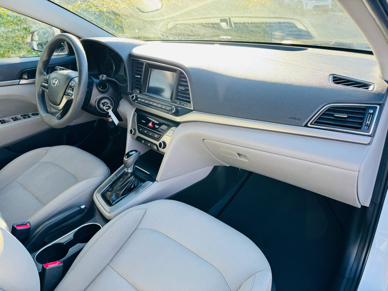 Used 2017 Hyundai Elantra SE image 21