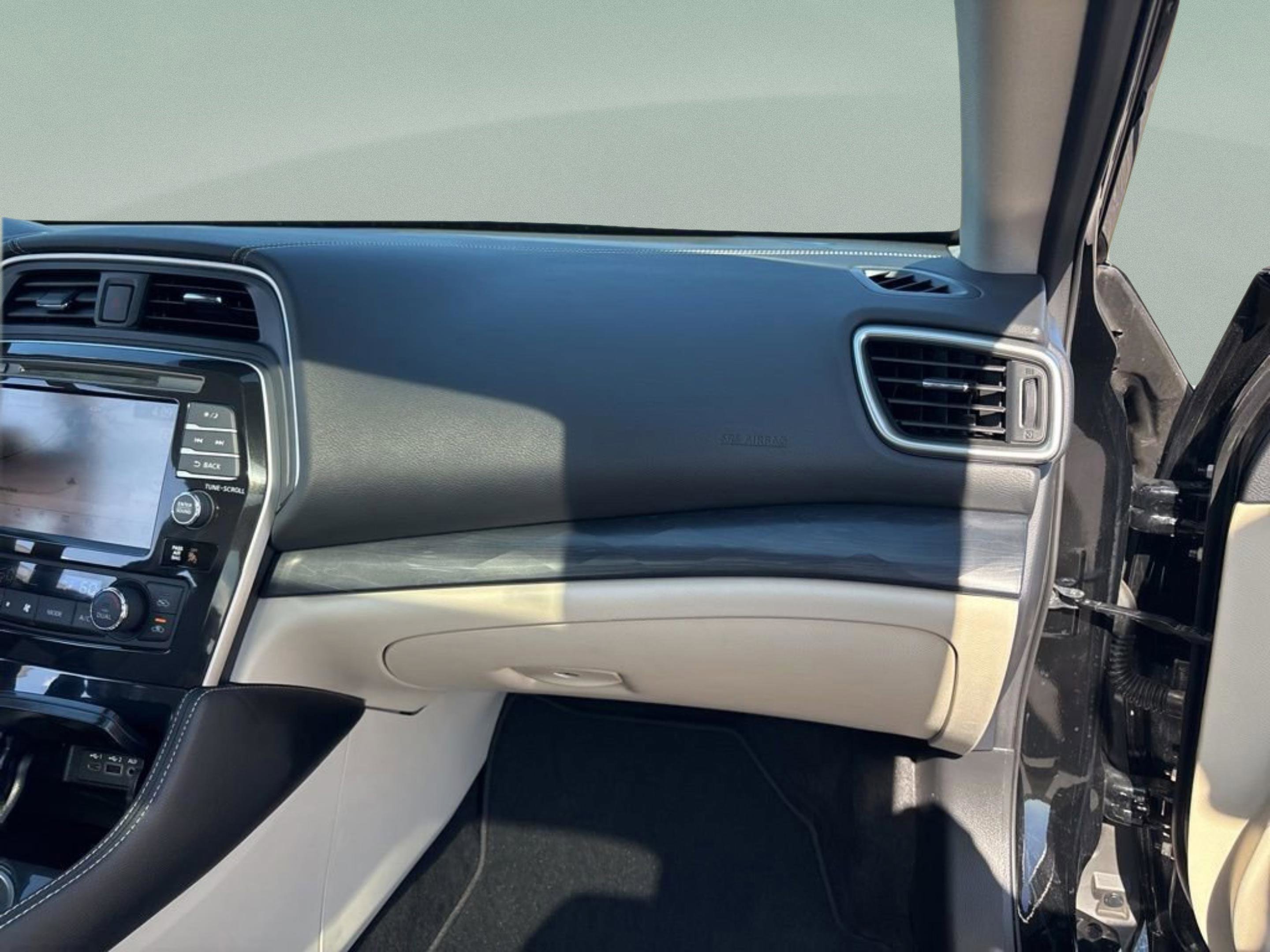 Used 2023 Nissan Maxima Platinum w/ Sport Mat Group image 34