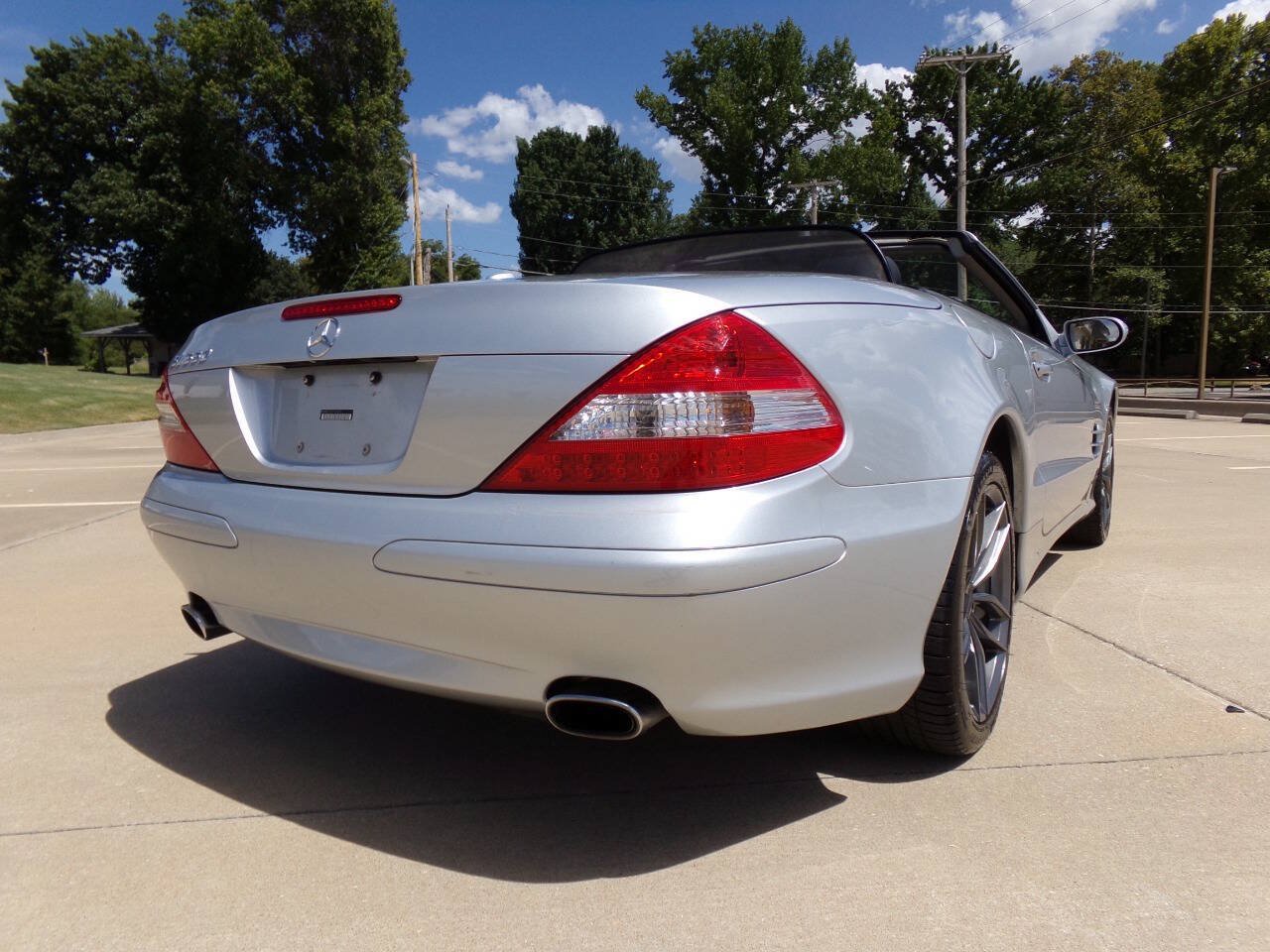 Used 2007 Mercedes-Benz SL 550 image 32