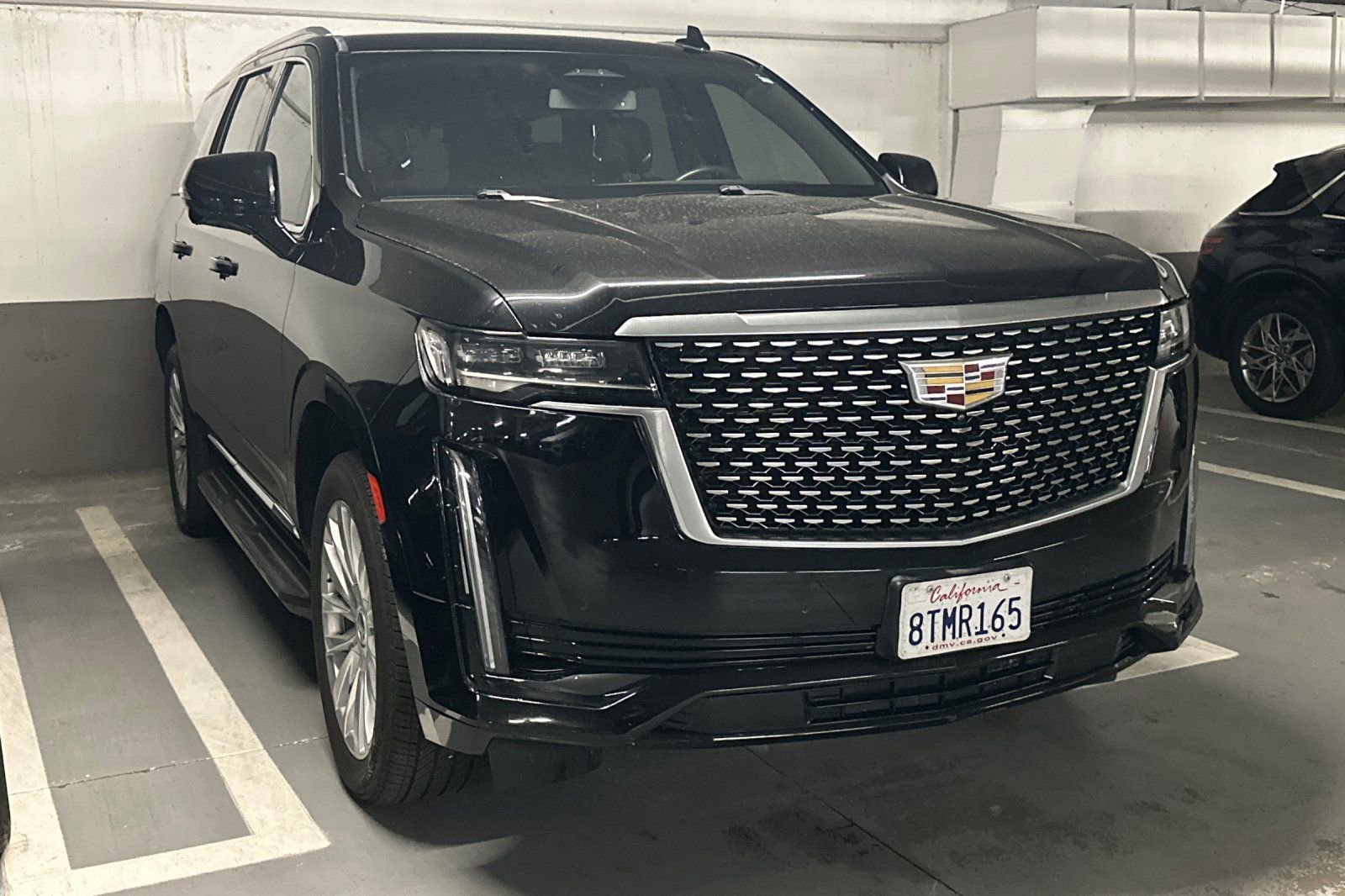 Used 2021 Cadillac Escalade Luxury AWD/4WD image 2