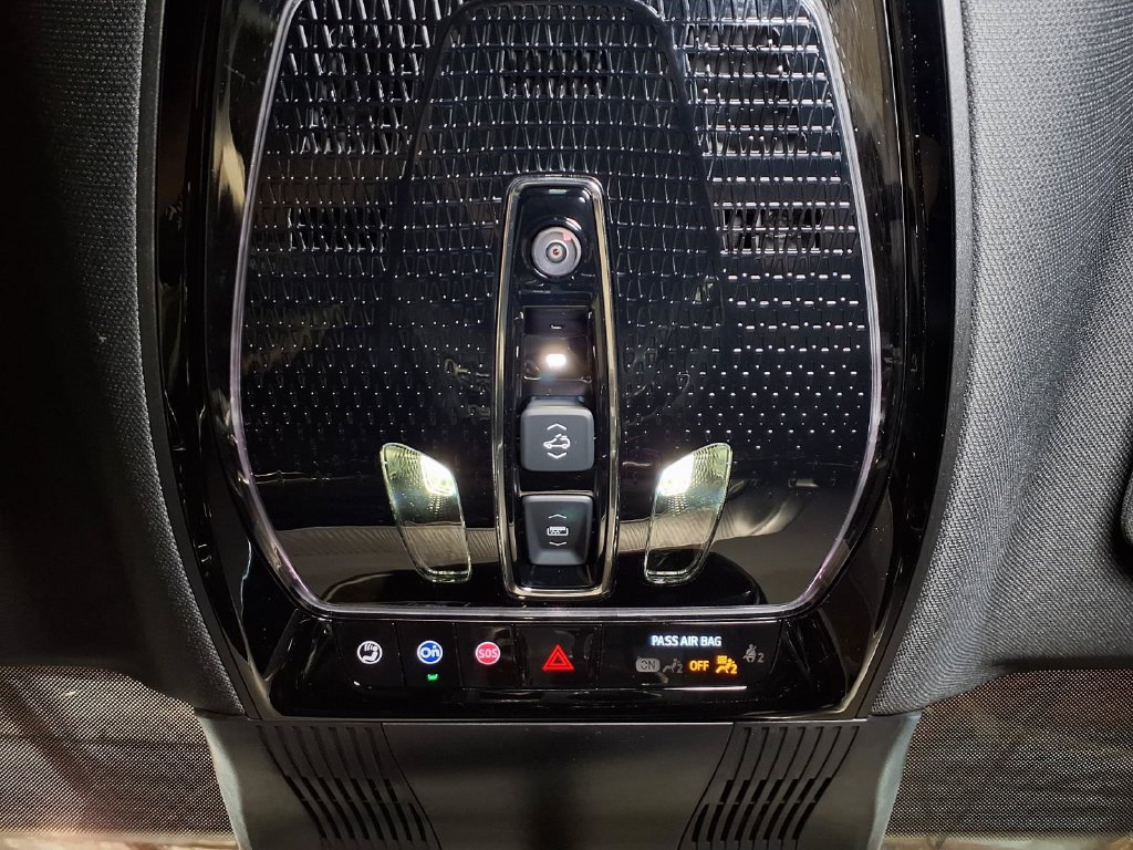 New 2027 Cadillac Vistiq Luxury AWD/4WD image 18