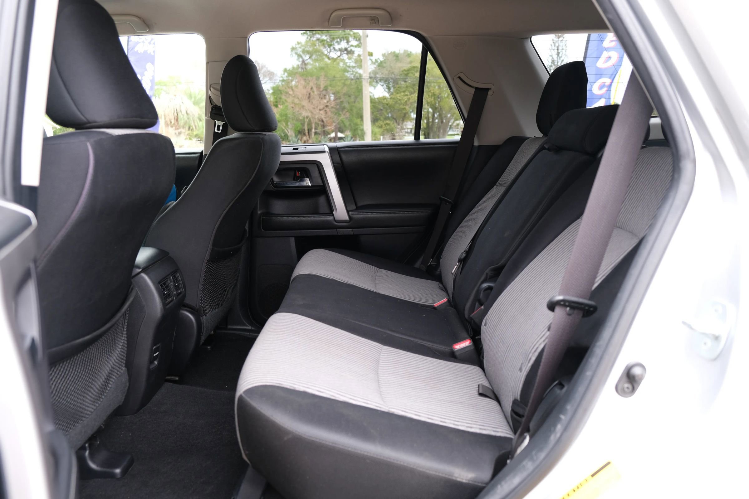 Used 2015 Toyota 4Runner SR5 RWD image 16