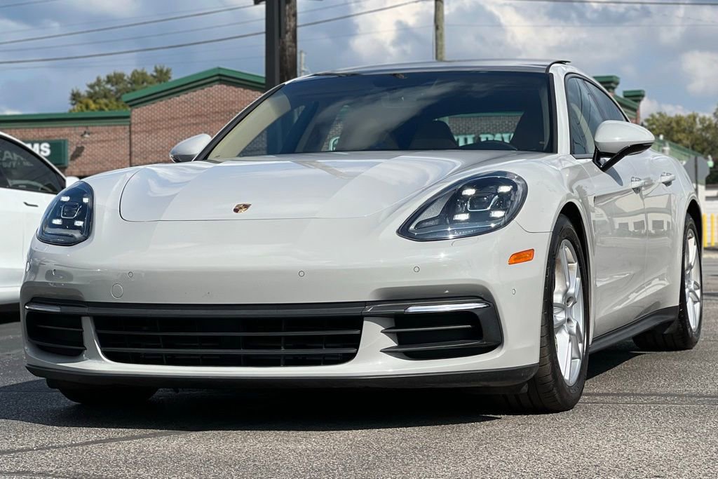 Used 2018 Porsche Panamera 4 image 11