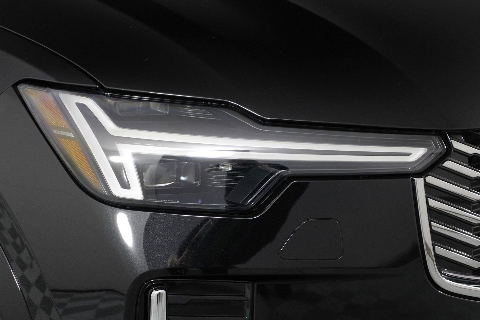 Certified 2026 Volvo XC90 B5 Plus image 26