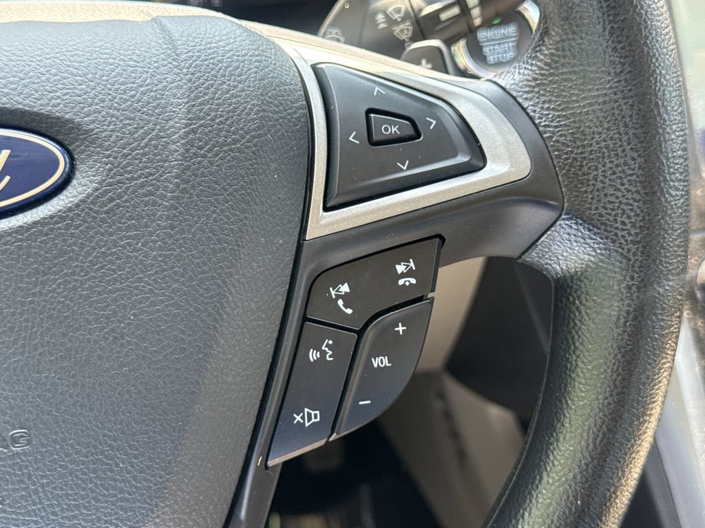 Used 2020 Ford Fusion SE AWD/4WD image 28