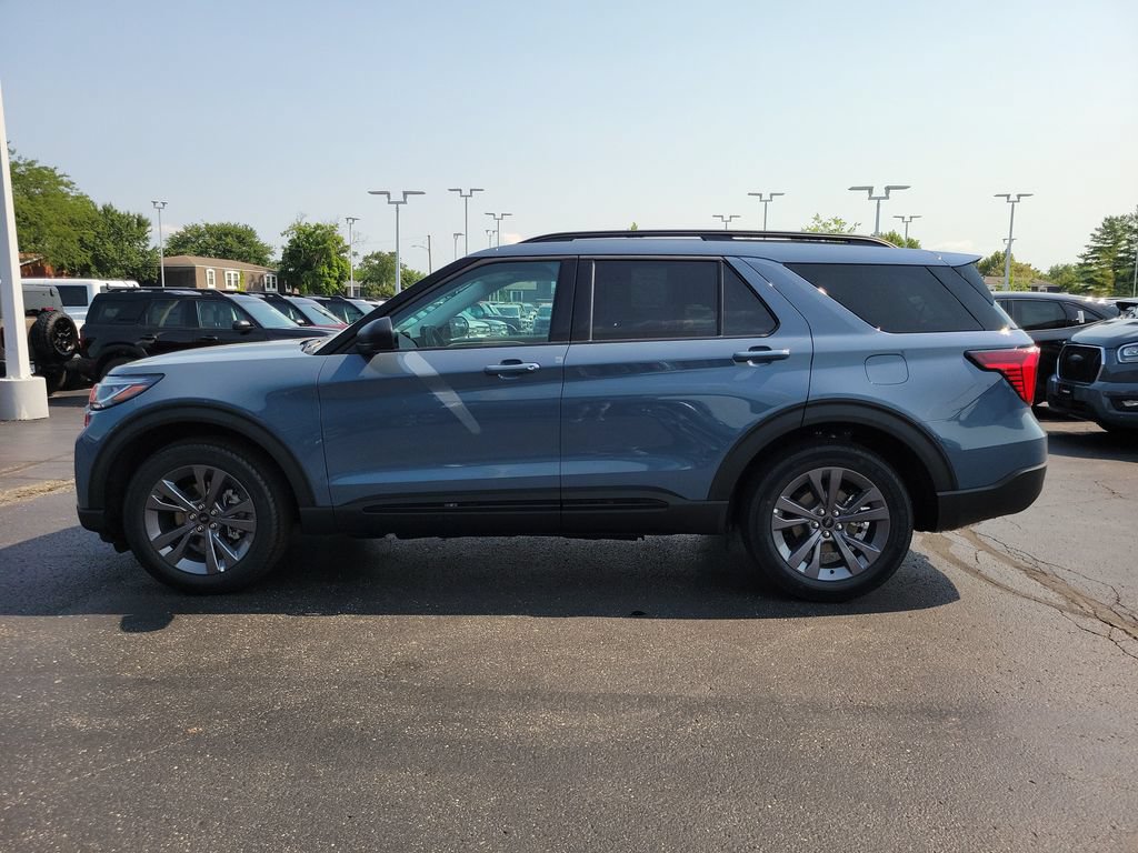 New 2026 Ford Explorer Active w/ Active Comfort Package AWD/4WD image 7