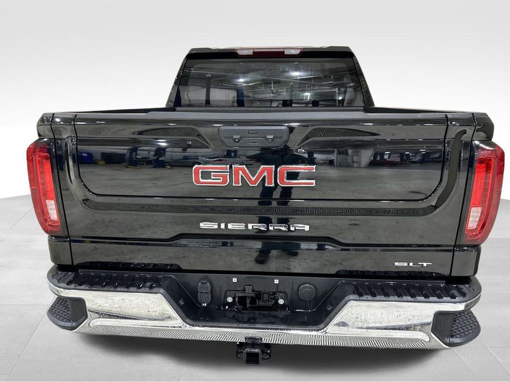 Used 2025 GMC Sierra 1500 SLT image 4