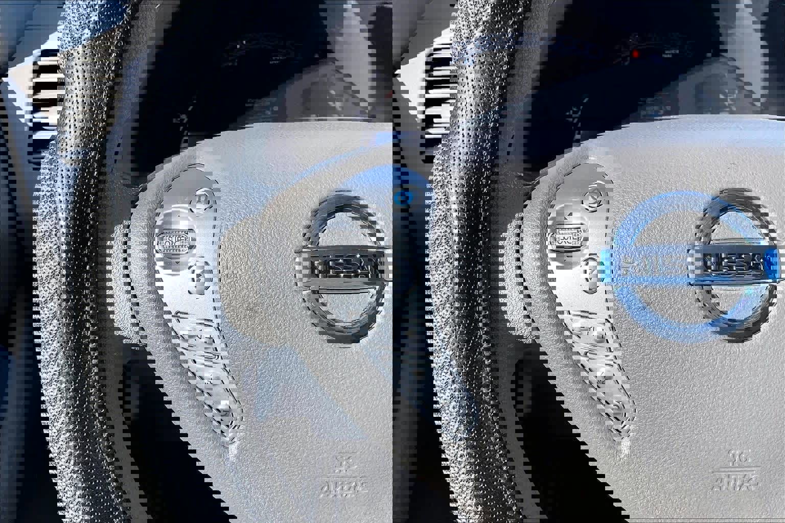 Used 2011 Nissan Leaf w/ Protection Pkg image 24