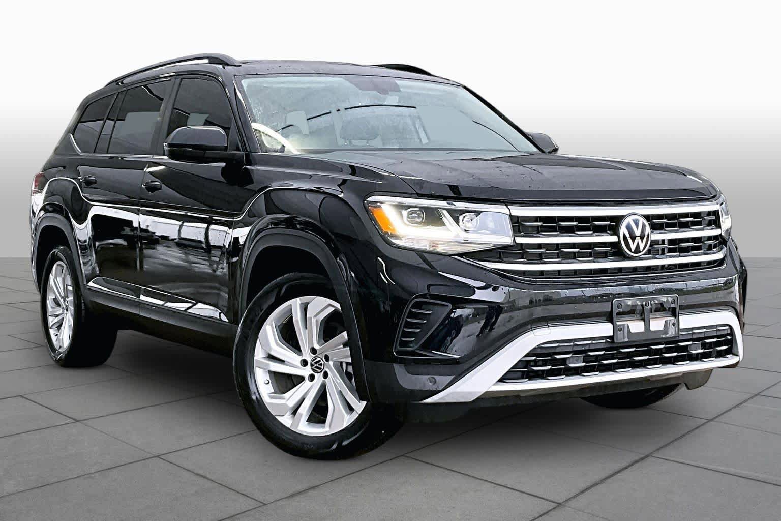 Used 2023 Volkswagen Atlas SE FWD image 2