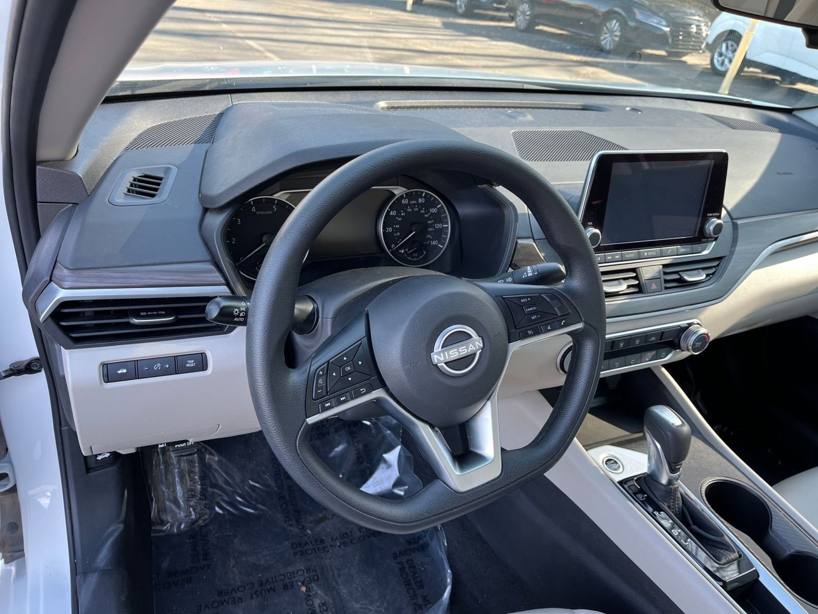 Used 2025 Nissan Altima 2.5 SV image 27