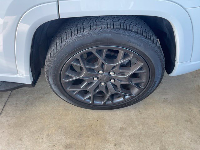 Used 2025 Jeep Grand Cherokee Summit w/ Obsidian Package AWD/4WD image 9
