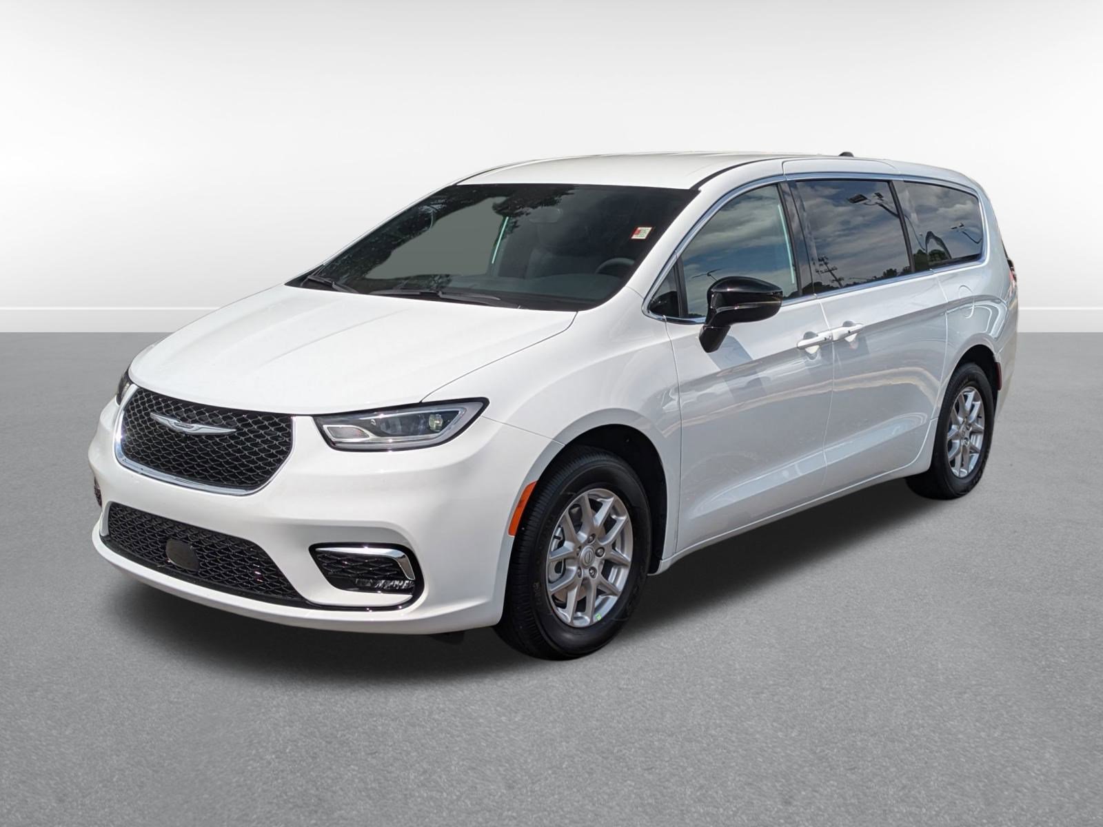 New 2026 Chrysler Pacifica Select image 1