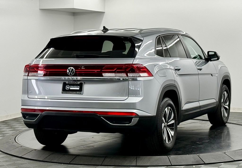 Used 2025 Volkswagen Atlas Cross Sport SE image 8