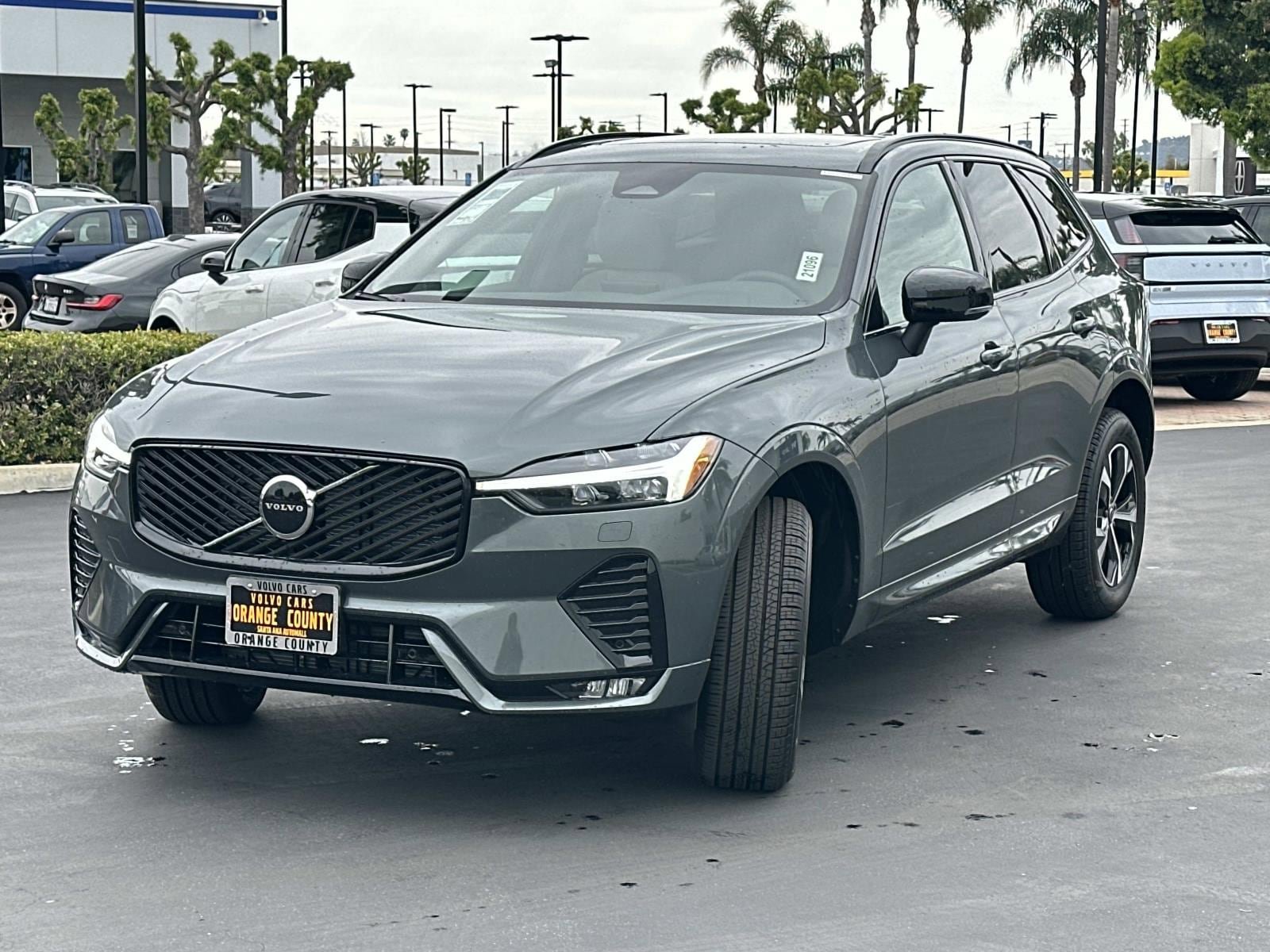 New 2026 Volvo XC60 B5 Core w/ Climate Package AWD/4WD image 3