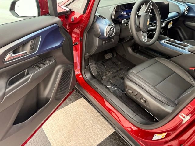 New 2026 Chevrolet Equinox EV LT image 28