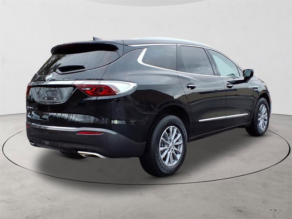 Used 2023 Buick Enclave Essence image 5