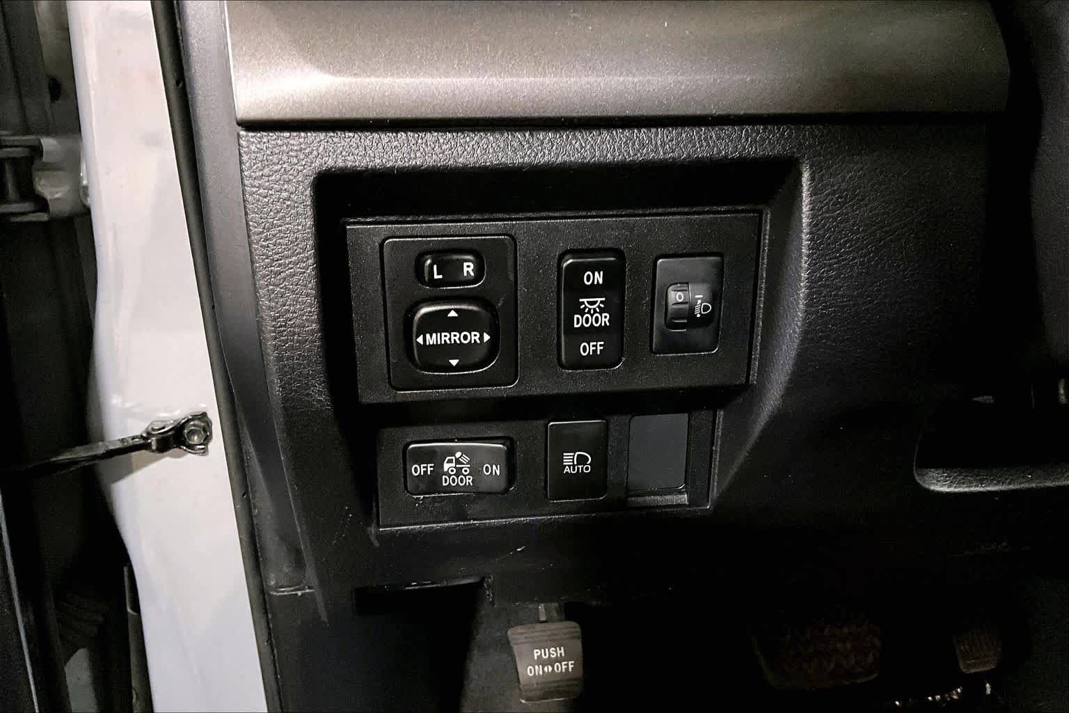 Certified 2021 Toyota Tundra SR5 AWD/4WD image 35