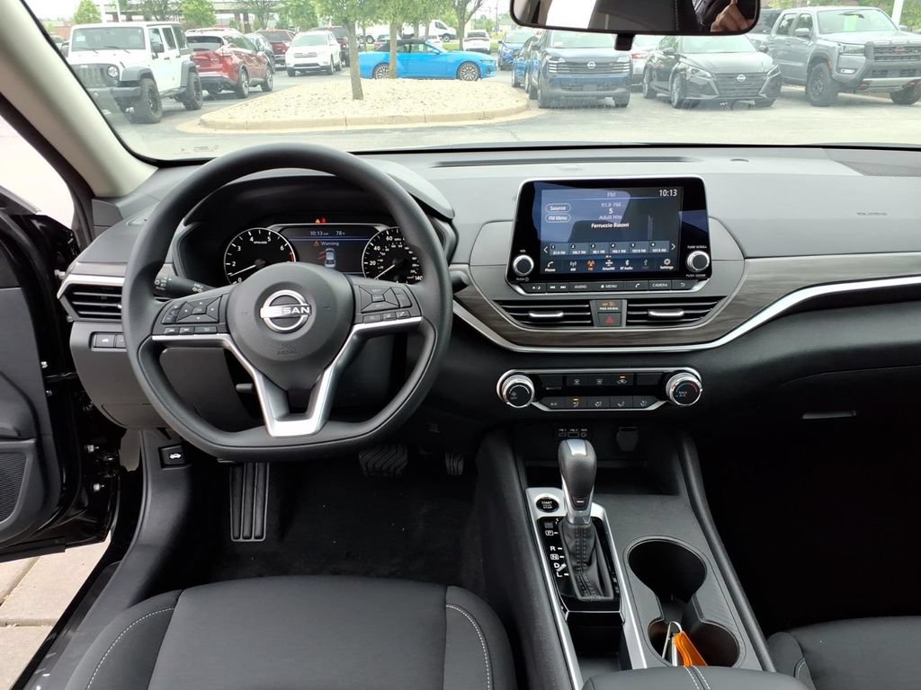 New 2026 Nissan Altima 2.5 SV FWD image 25