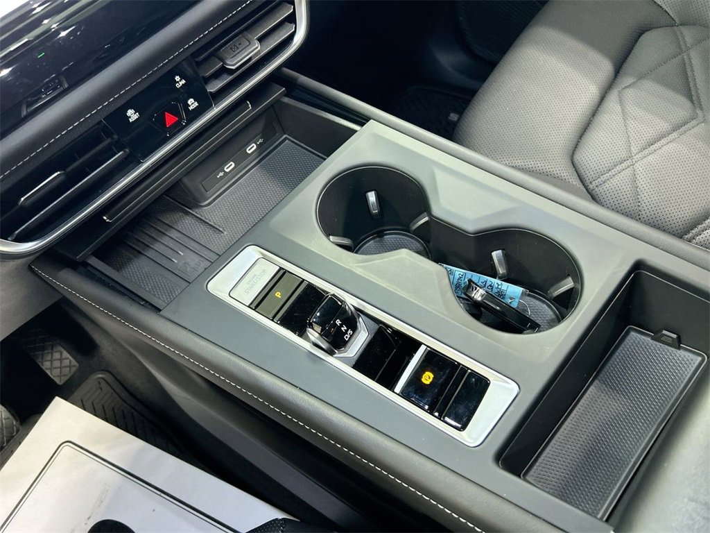 Certified 2025 Volkswagen Atlas SE image 23