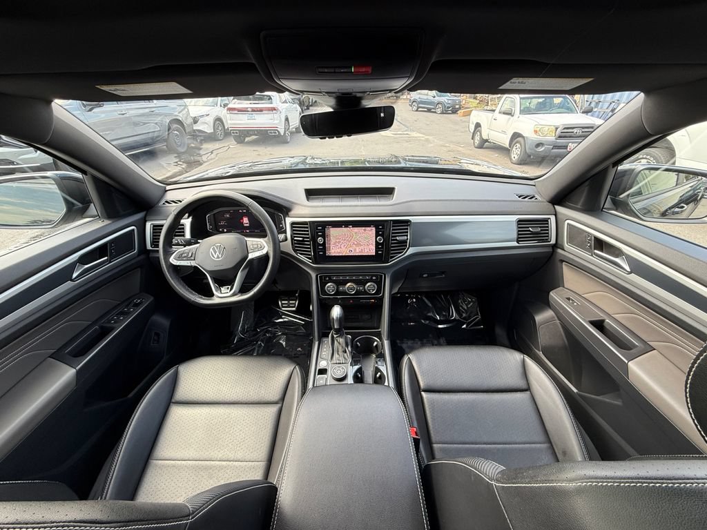 Used 2023 Volkswagen Atlas Cross Sport SEL R-Line AWD/4WD image 23