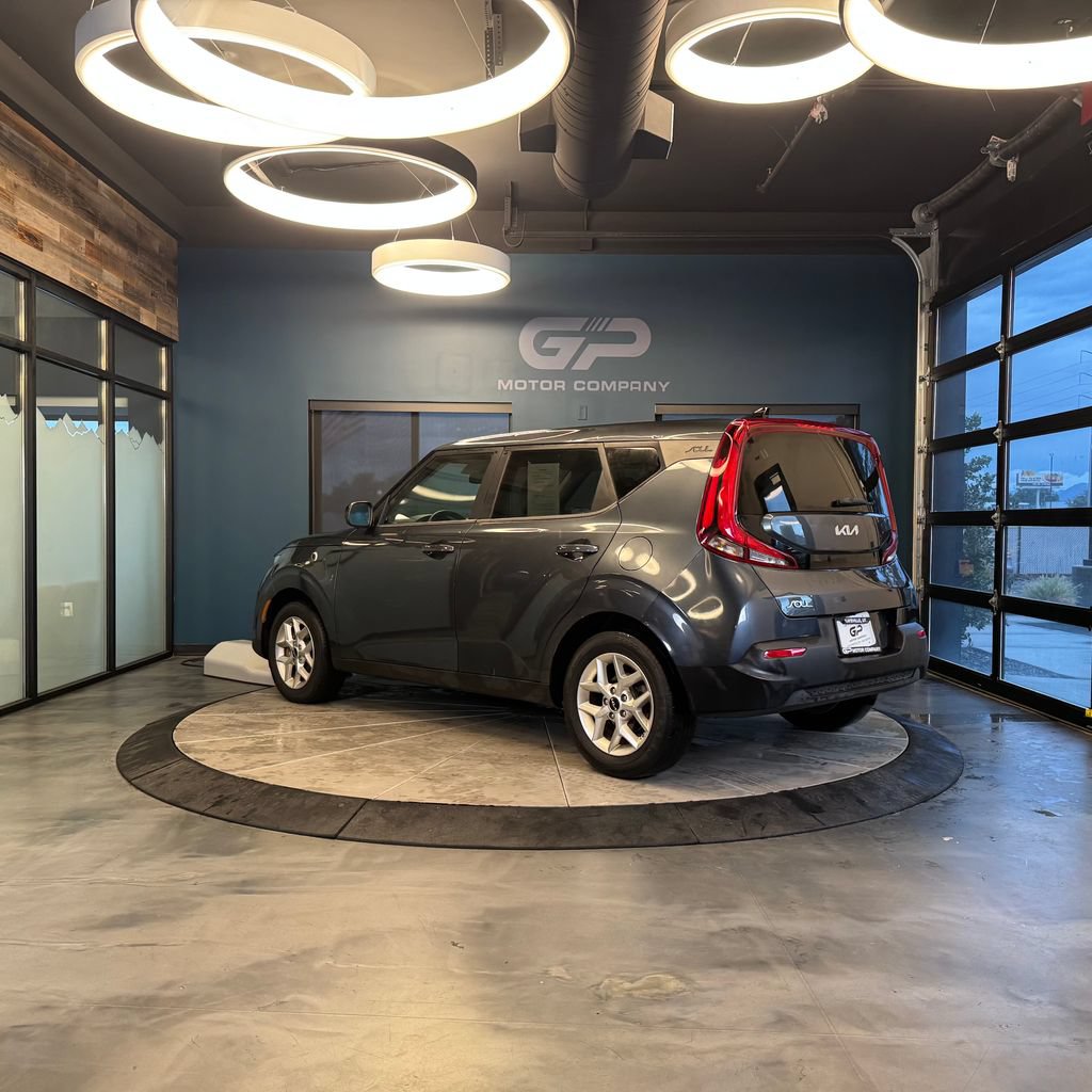 Used 2022 Kia Soul LX w/ Technology Package FWD image 5