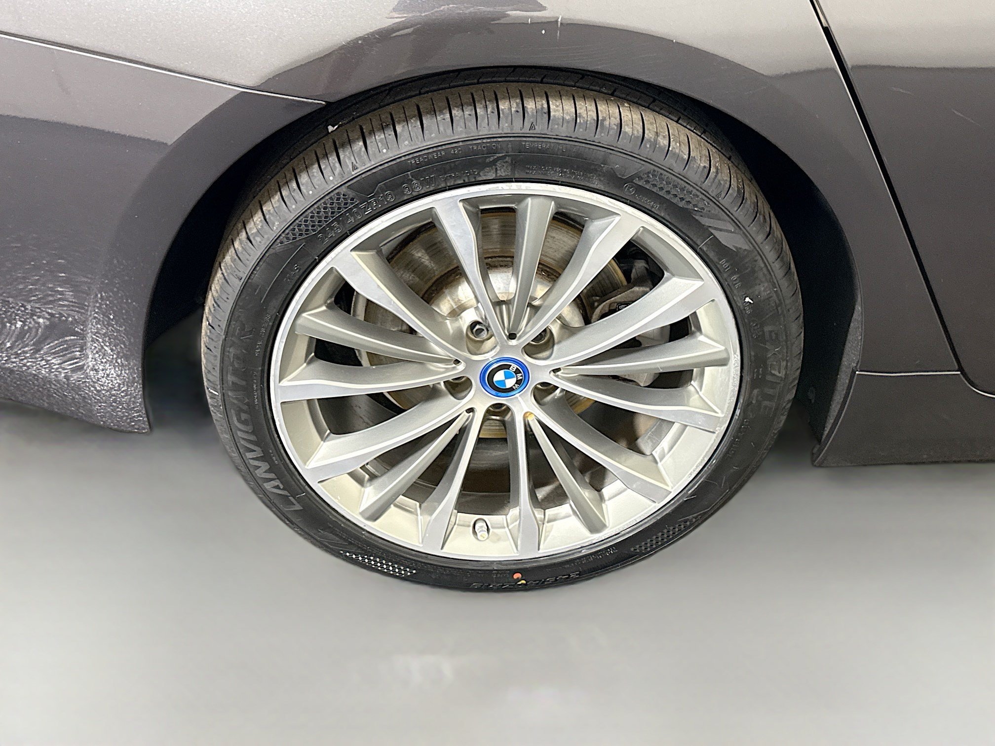 Used 2023 BMW 530e w/ Executive Package RWD image 33