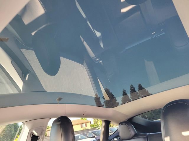 Used 2021 Tesla Model Y Long Range AWD/4WD image 11
