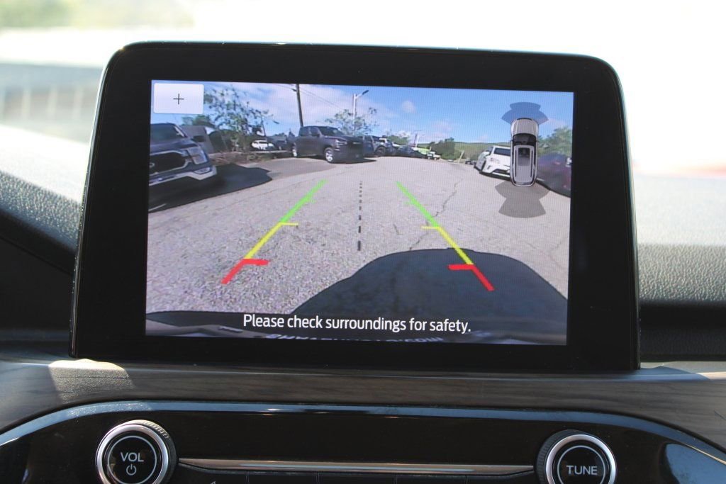 Used 2020 Ford Escape Titanium image 20