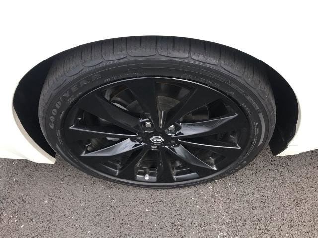 Certified 2023 Nissan Maxima SR w/ Sport Mat Group FWD image 10