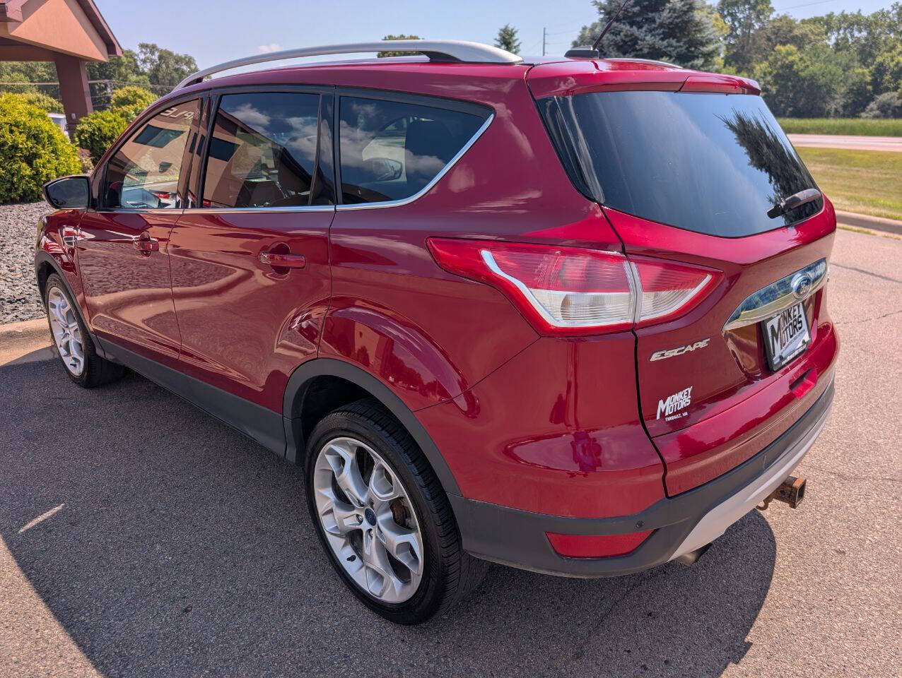 Used 2016 Ford Escape Titanium w/ Equipment Group 301A AWD/4WD image 7