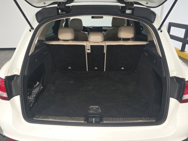 Used 2018 Mercedes-Benz GLC 300 4MATIC image 21
