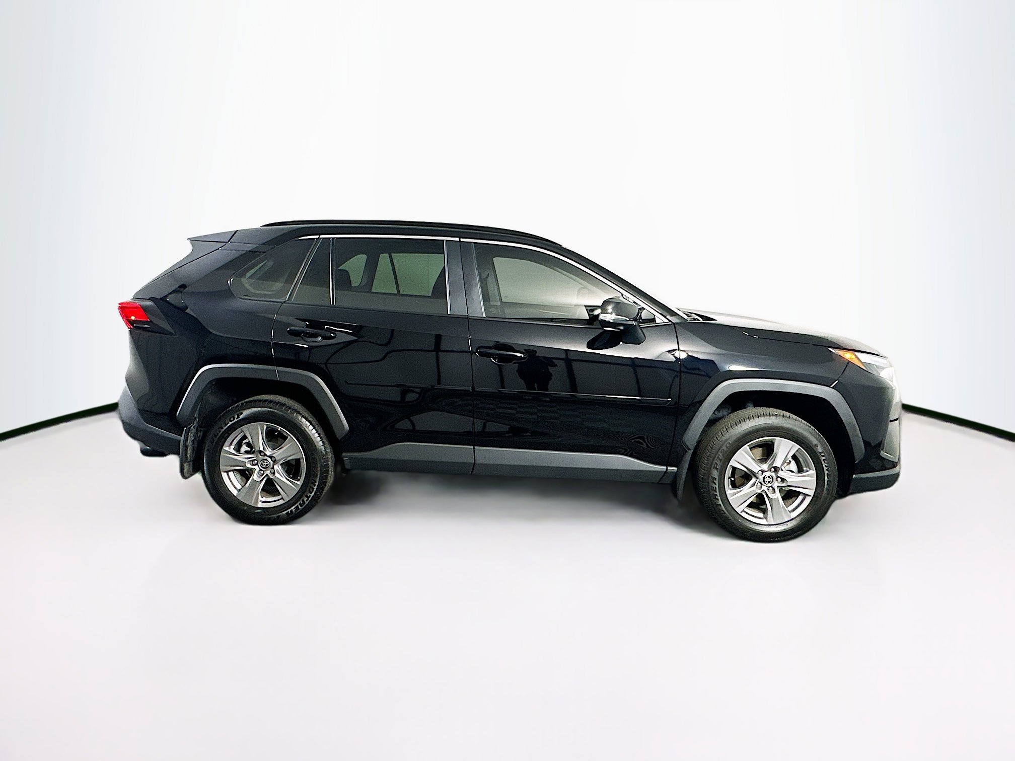 Used 2025 Toyota RAV4 XLE image 10