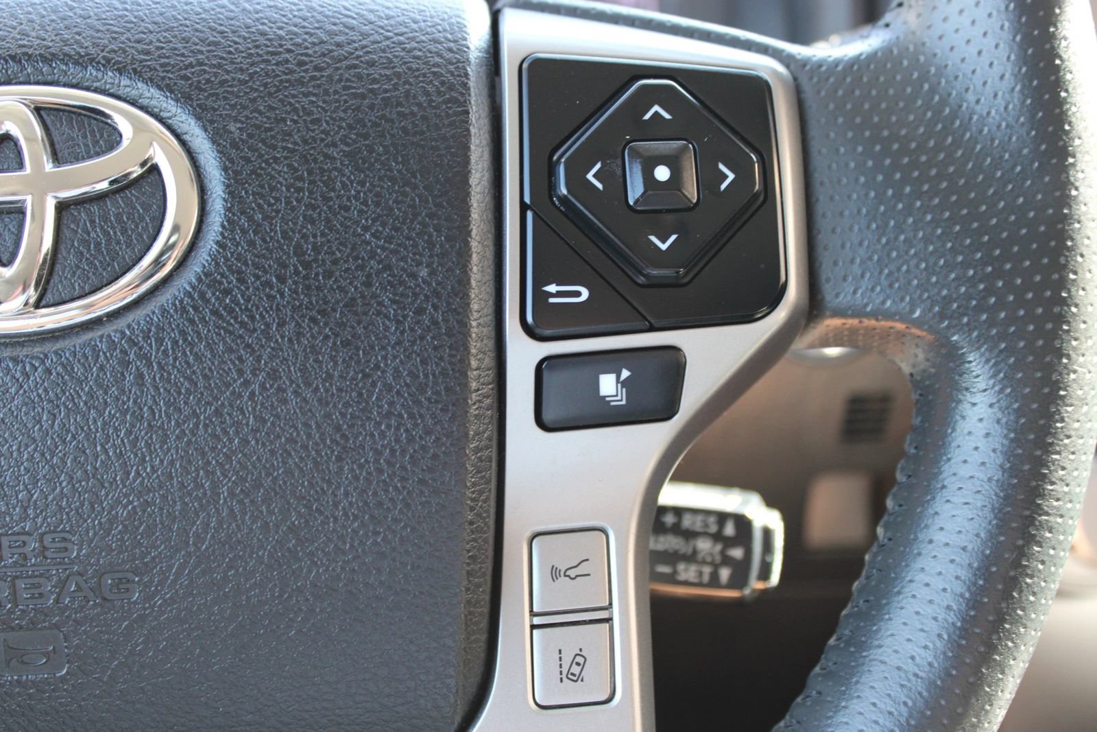 Used 2024 Toyota 4Runner SR5 RWD image 26