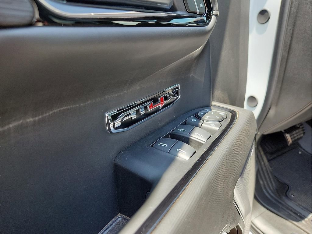 New 2025 GMC Sierra 1500 AT4X AWD/4WD image 15