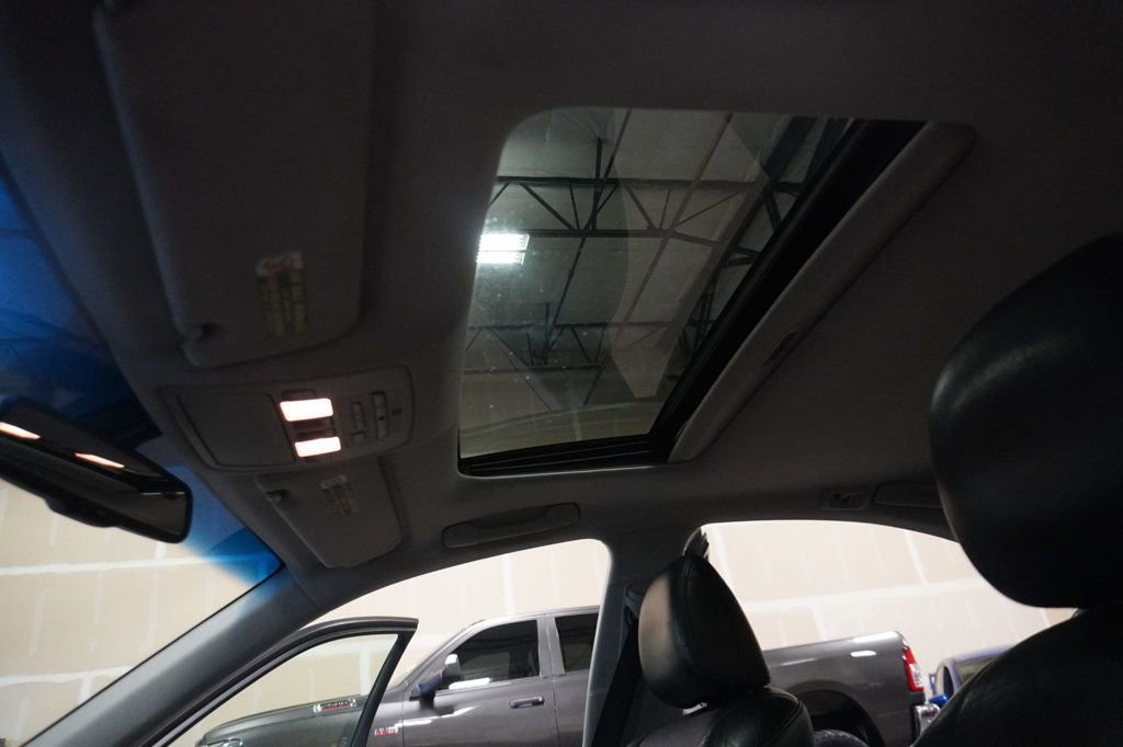 Used 2011 Lexus ES 350 image 10