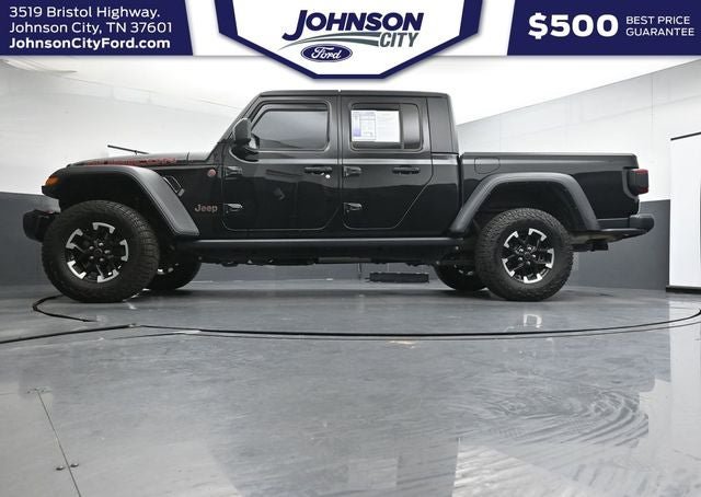 Used 2024 Jeep Gladiator Rubicon w/ Technology Group AWD/4WD image 29