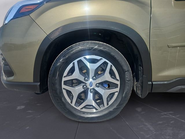 Used 2023 Subaru Forester Premium image 14