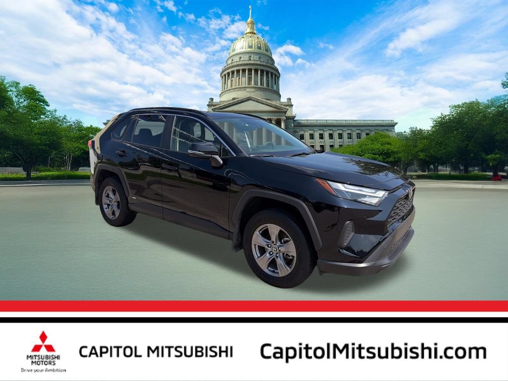 Used 2025 Toyota RAV4 XLE w/ Convenience Package AWD/4WD image 1