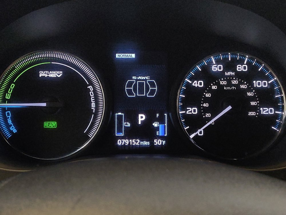 Used 2020 Mitsubishi Outlander SEL image 23