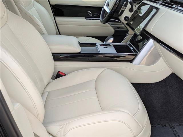 Used 2025 Land Rover Range Rover Long Wheelbase SE AWD/4WD image 22