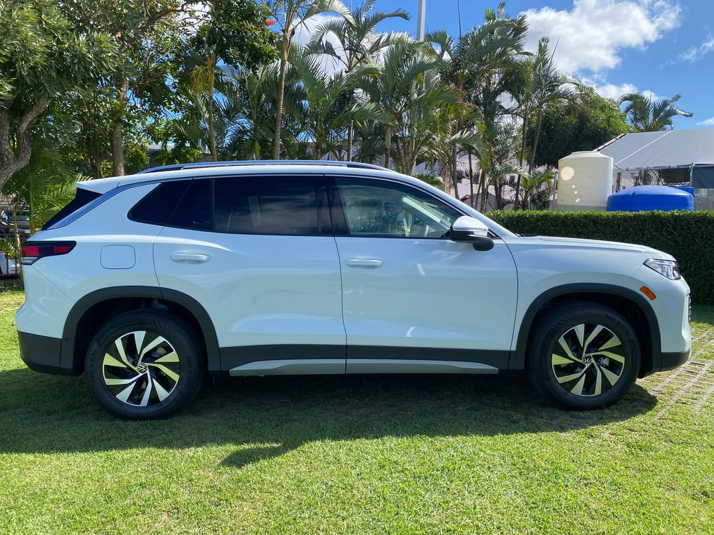 New 2026 Volkswagen Tiguan S FWD image 8