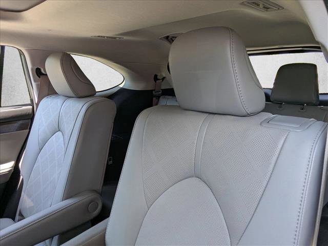 Used 2021 Toyota Highlander Platinum AWD/4WD image 19