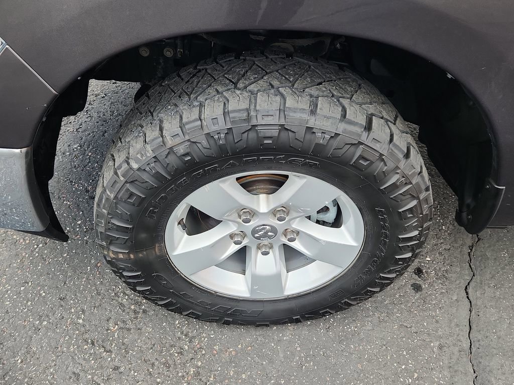 Used 2021 RAM 1500 Classic SLT image 17