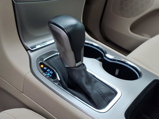 Used 2021 Jeep Grand Cherokee Laredo image 16