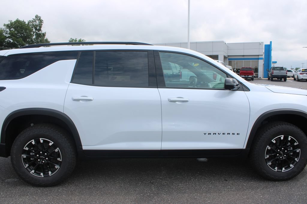 New 2026 Chevrolet Traverse Z71 w/ Driver Confidence Package AWD/4WD image 11